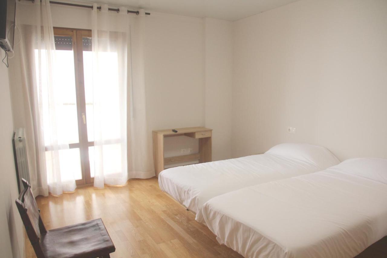 Hostal Rural 18 De Abril โอลีเต ภายนอก รูปภาพ