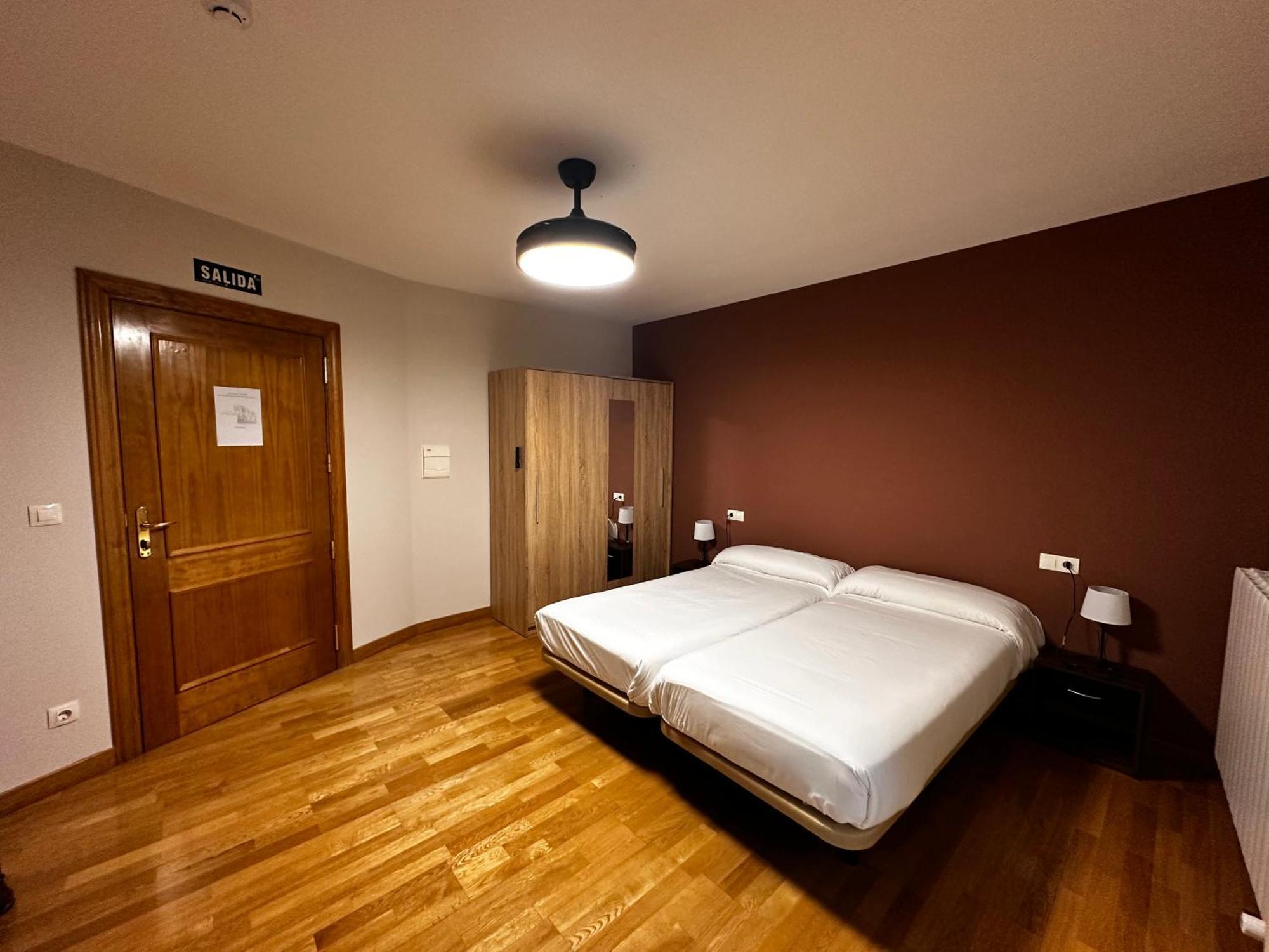Hostal Rural 18 De Abril โอลีเต ภายนอก รูปภาพ